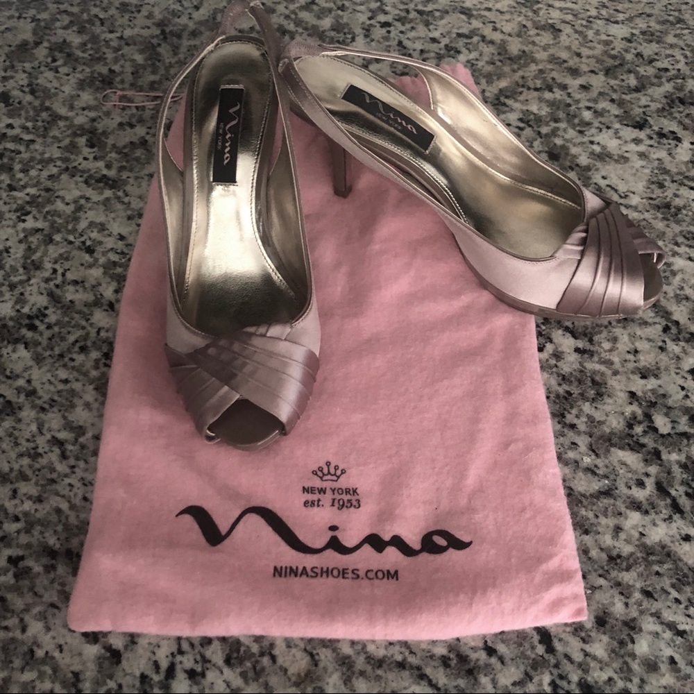 COPY - Taupe heels, like new, with bag, 2.5” heels